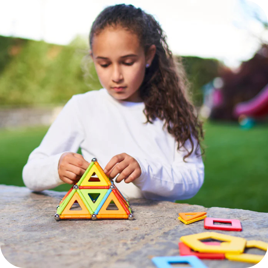 Colorful Magnetic Construction Set | MagnetiBuild